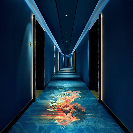 Hotel Indigo Dubai Downtown By Ihg Exteriör bild The carpet in the hotel's corridors